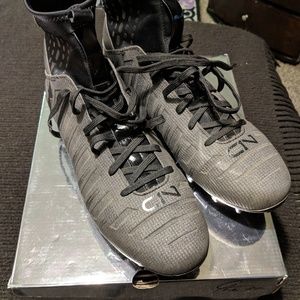 Men's under armour football cleats